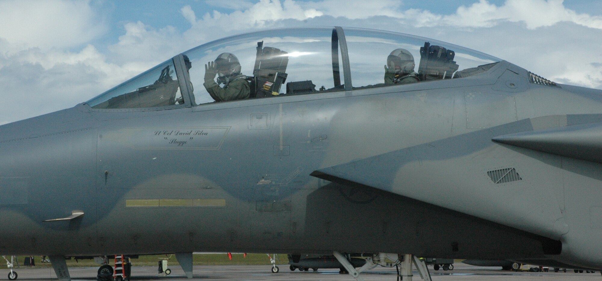Todd Bender, a professional skeet shooter, receives an incentive flight in an F-15 eagle with Lt. Col. Brian Johnson, 601st Air Operations Control DMAAP chief, Thursday at Tyndall Air Force Base.  Mr. Bender is the current and 18-time World Champion for the National Skeet Shooting Association, who organized, raised money for and hosted last year’s first Wounded Warrior Clinic for the troops at Walter Reed and Bethesda Treatment Centers.  (U.S. Air Force photo/Senior Airman Anthony J. Hyatt)
