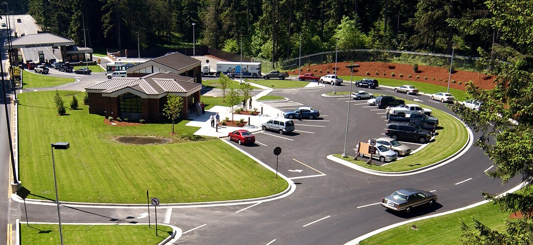 mcchord housing gate hours