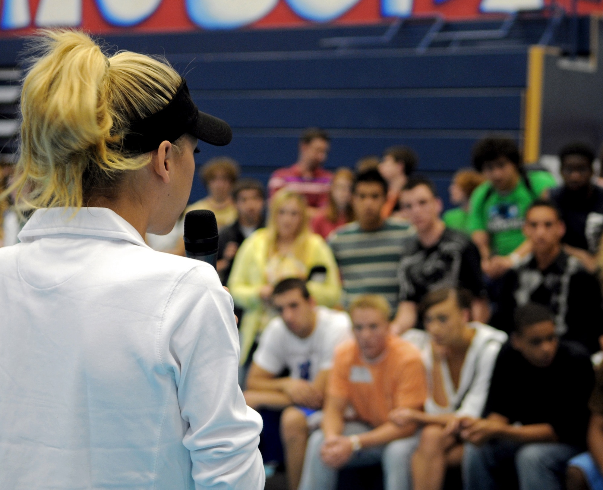 Anna Kournikova talks to Ramstein High School students May 19 at Ramstein Air Base, Germany. She talked to them about school, her tennis career and working hard. Ms. Kournikova, a former professional tennis player, visited with students as part of a six-day educational United Service Organizations tour. (U.S. Air Force photo/Airman 1st Class Grovert Fuentes-Contreras) 
