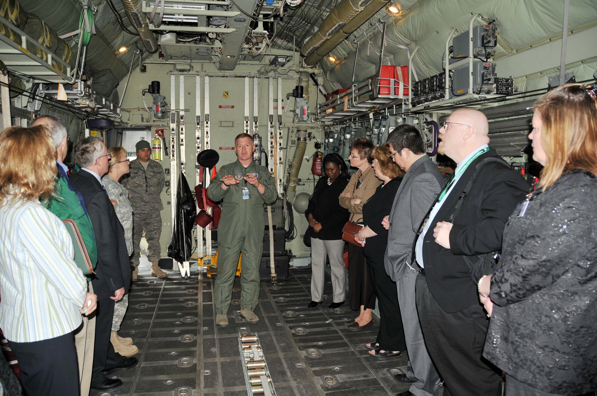 Welcome to the FOLD
Col. Ron Wilt, 934th Operations Group commander, briefs members
of the Federal Outreach Leadership Development group during
a tour April 23. The group is comprised of Federal Employees
desiring to expand their leadership skills and learn about other
federal agencies. (Air Force Photo/Master Sgt. Paul Zadach)