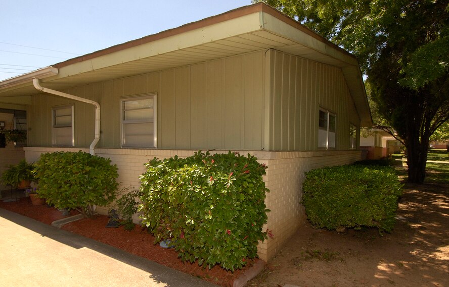 A little TLC shown by Tinker residents to their base homes is a responsibility encouraged by housing officials through provided or self-help methods and will be rewarded through an upcoming contest. (Air Force photo/Margo Wright)