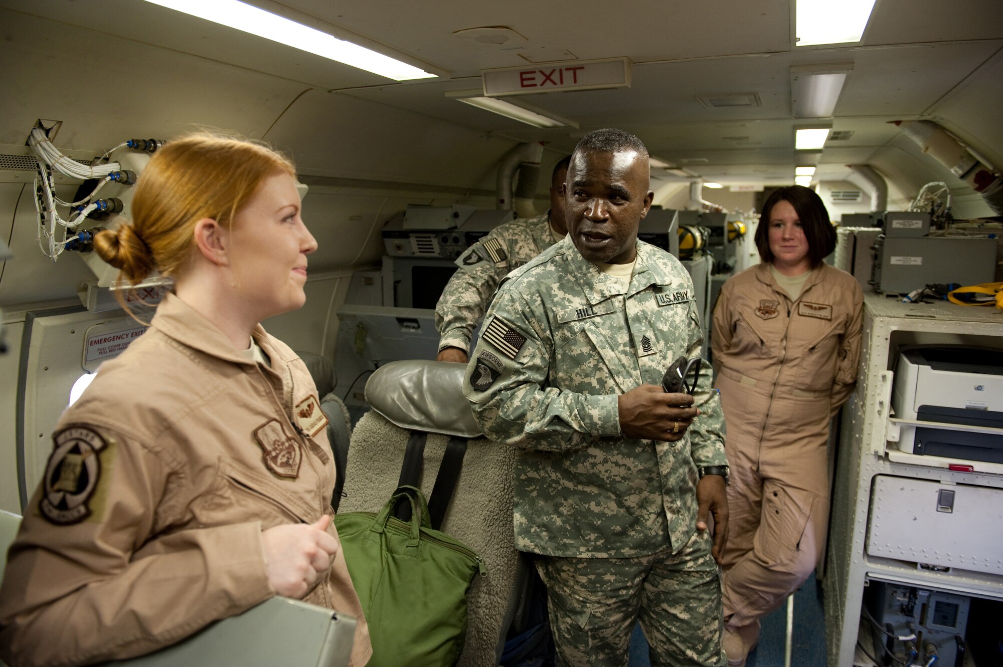 Command Sergeant Major Marvin Hill, command senior enlisted leader of U.S. Central Command, speaks with Airmen from the 763rd Expeditionary Reconnaissance Squadron, Oct. 28, 2009, in Southwest Asia. Command Sergeant Major Hill toured 379 AEW facilities as part of a USCENTCOM trip throughout Southwest Asia. (U.S. Air Force photo/Staff Sgt. Robert Barney) 