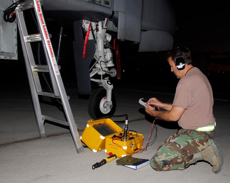 Master Sgt. Allan Brewer of the 188th Fighter Wing's Maintenance Squadron conducts tests on the avionics systems of an A-10C during a two-week deployment to Green Flag West at Nellis AFB in preparation for the unit's upcoming Aerospace Expeditionary Force (AEF) rotation in Afghanistan in spring 2010. (U.S. Air Force photo by Senior Master Sgt. Dennis Brambl/188th Fighter Wing Public Affairs)
