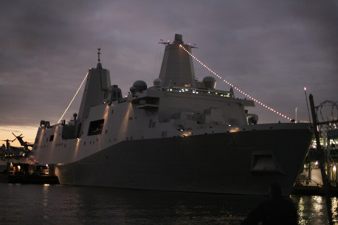 USS New York sits in port in New York, Nov. 2. The ship is constructed from seven and a half tons of steel salvaged from the World Trade Center towers. Marines from Special Purpose Marine Air Ground Task Force 26 traveled here to participate in the commissioning ceremony Nov. 7. The ship was built to work with the latest Marine Corps fighting machinery including the MV-22 Osprey and room for 14 Expeditionary Fighting Vehicles. (Official Marine Corps photo by Sgt. Randall A. Clinton)