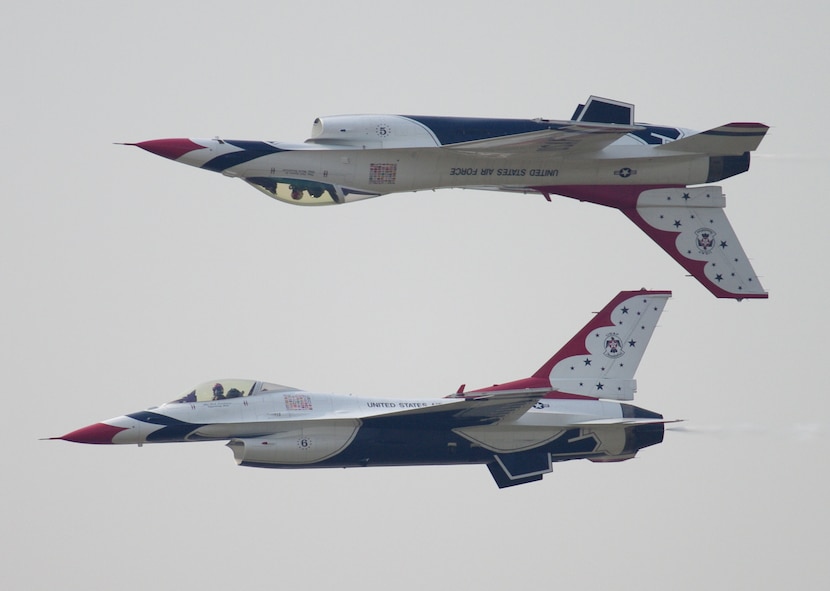 Thunderbirds at Seoul International Aerospace & Defense Exhibition 2009