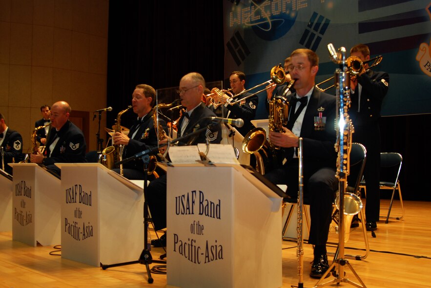 PACAF band performed at ROKAF HQ on 22 OCT.(Photo by ROKAF)