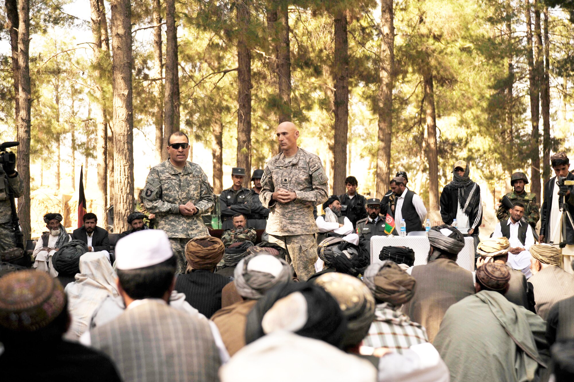 U.S. Air Force Lt. Col. Andy Veres, Commander of Provincial Reconstruction Team Zabul, speaks to residents of Zabul Province about the importance of voting here Oct. 23, 2009. (U.S. Air Force photo/Staff Sgt. Angelita Lawrence)

