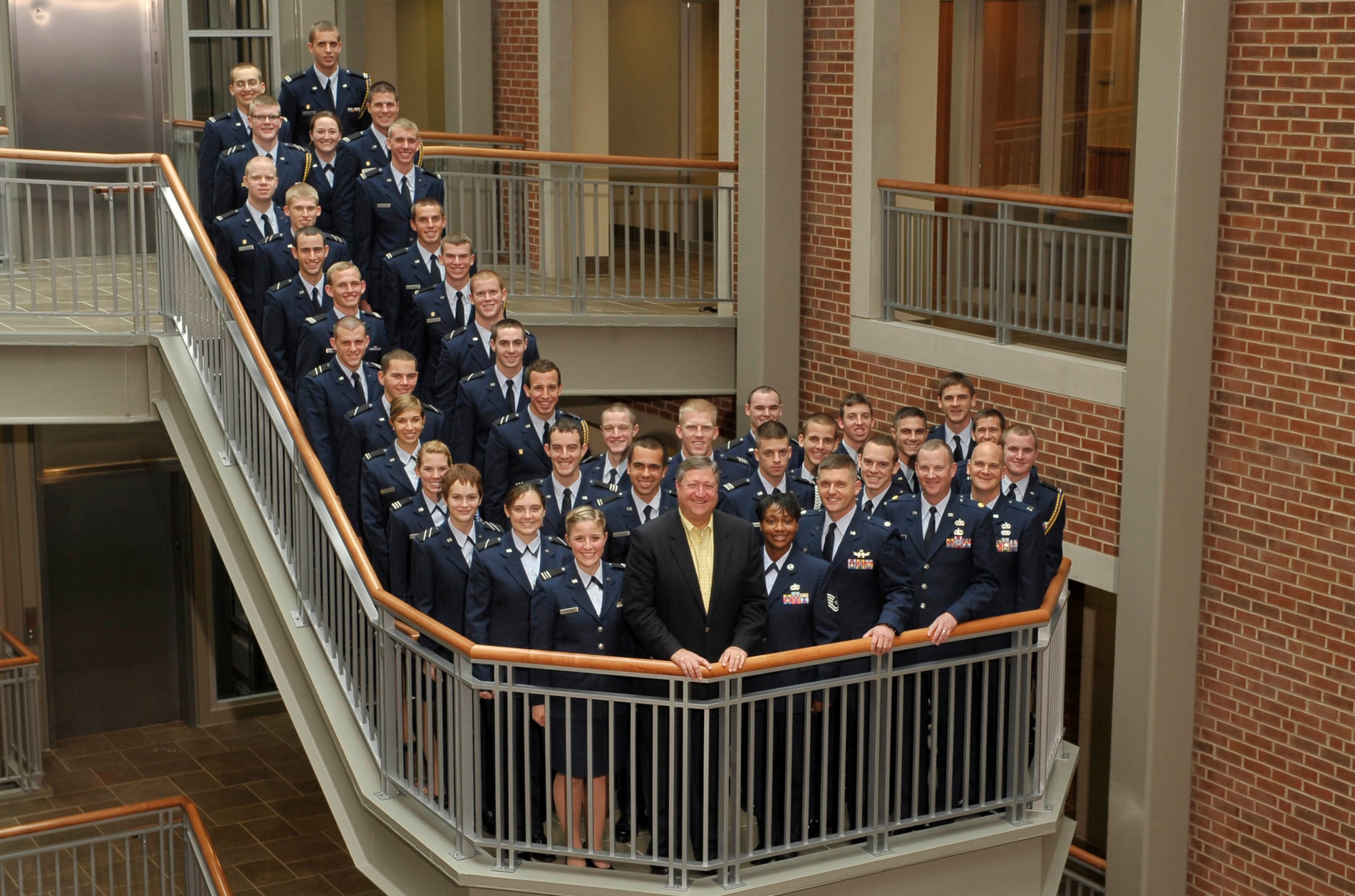 Secaf Visits University Of Tennessee Air Force Rotc Cadets 33rd
