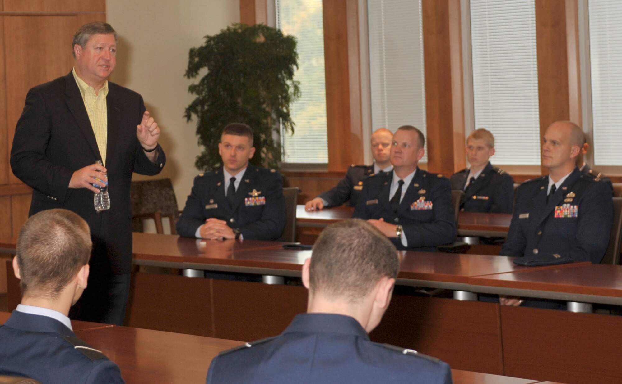 The 22nd Secretary of the Air Force, Michael B. Donley, spoke to more than
40 cadets and active-duty staff from the University of Tennessee's Air Force
ROTC Detachment 800, Oct. 23 at the University of Tennessee
College of Business Administration. This occasion marked the first time
Secretary Donley has addressed Air Force ROTC cadets since being
appointed to office in October 2008. (U.S. Air Force photo/Cadet Hope R. Cronin)

