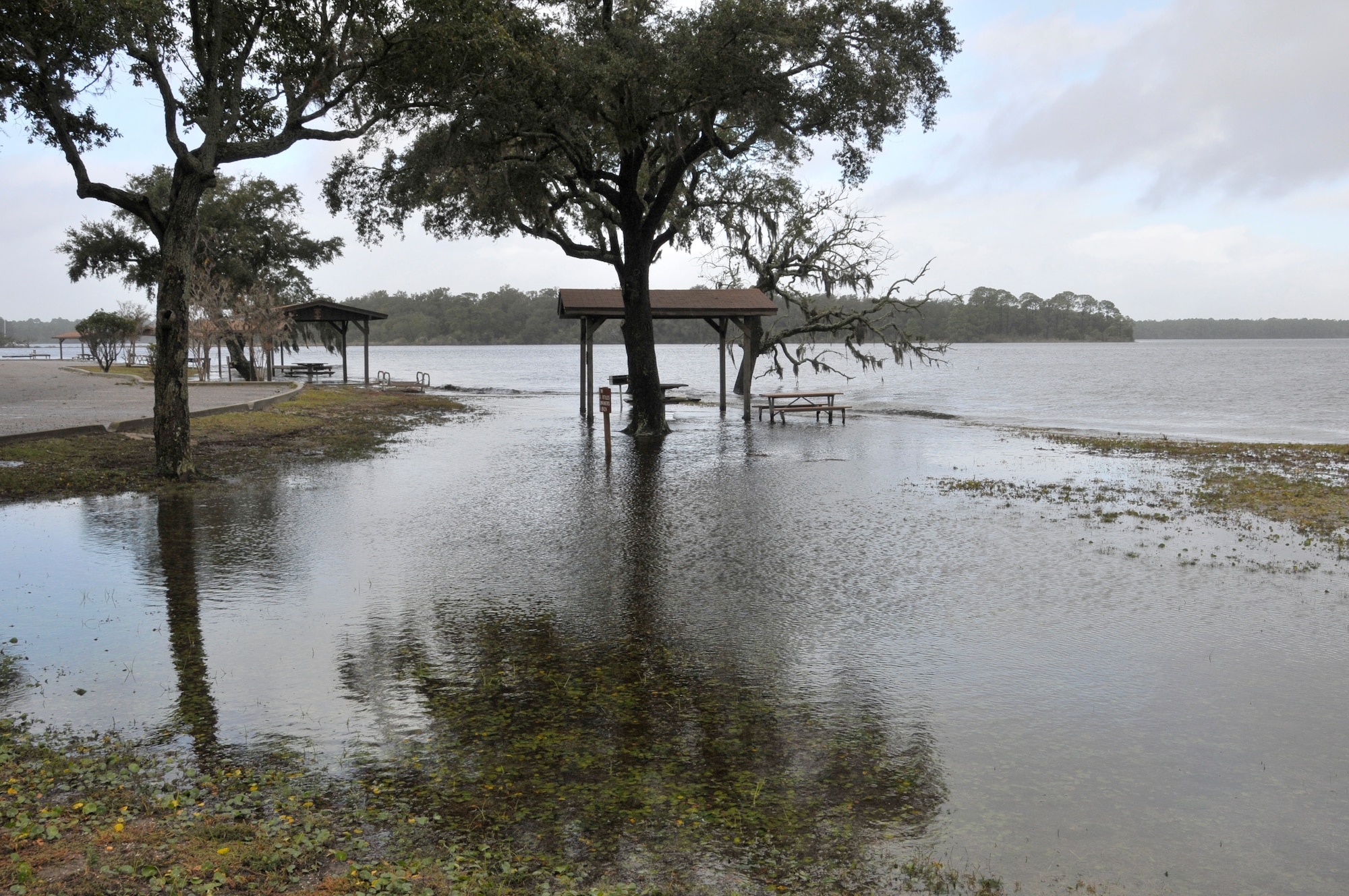 A patrol boat with the Tyndall Air Force Base Provost Marshal office cruises
past Bonita Bay Tuesday morning. While the base was spared any damage,
Tropical Storm Ida dumped 2.64 inches of rain on Tyndall AFB as of 10:30
a.m. Tuesday. High water were seen at Bonita Bay and Beacon Beach Marina.
(U.S. Air Force photo by Lisa Norman)
