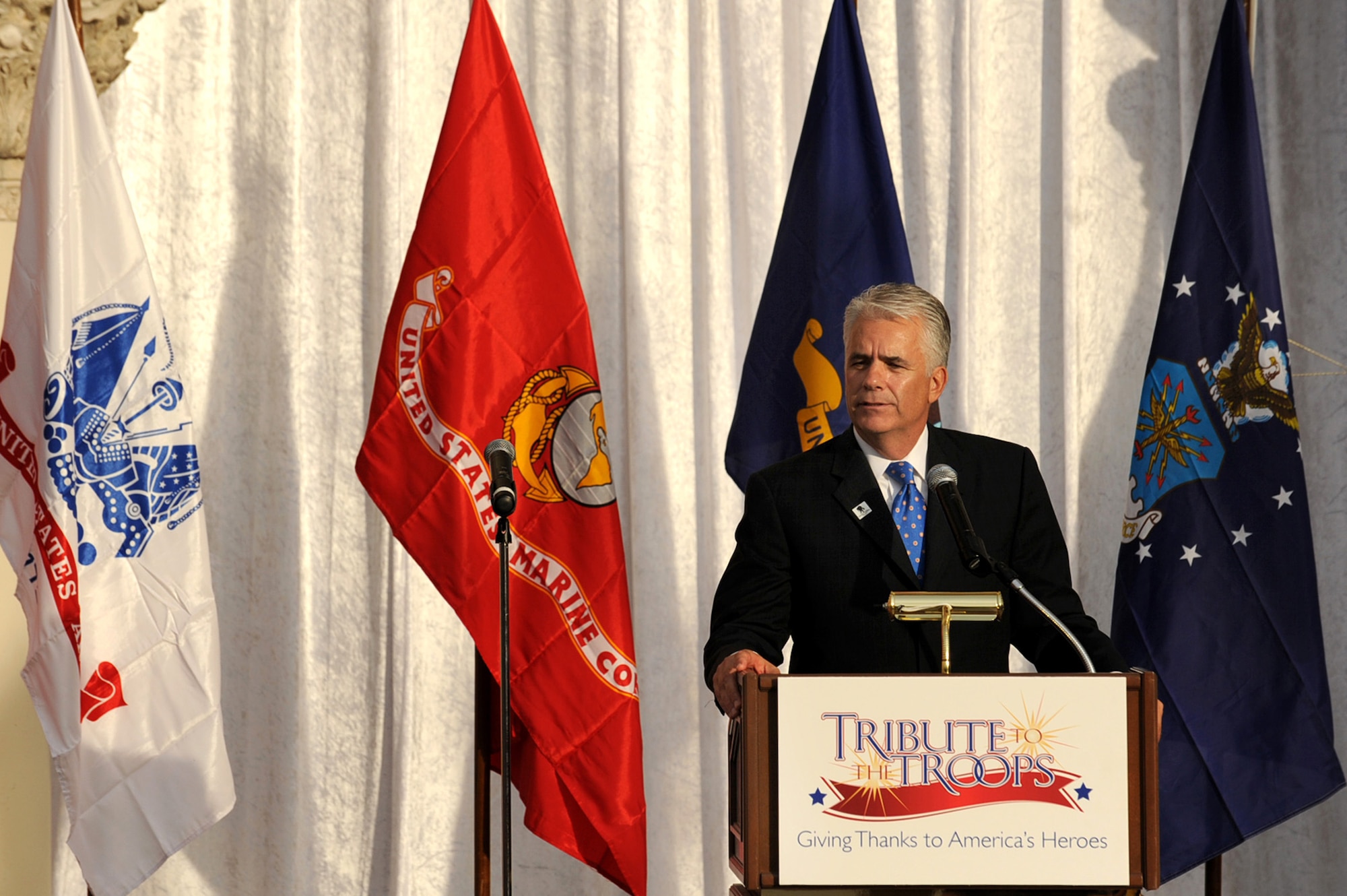 LAS VEGAS-- Sen. John Ensign speaks to the wounded veterans during the Tribute to the Troops ceremony Nov. 11 in Las Vegas. In honor of Veterans Day, more than 75 wounded warriors and their spouses were flown to Las Vegas for a weekend of relaxation and entertainment.  
(U.S. Air Force Photo by Airman 1st Class Jamie Nicley)