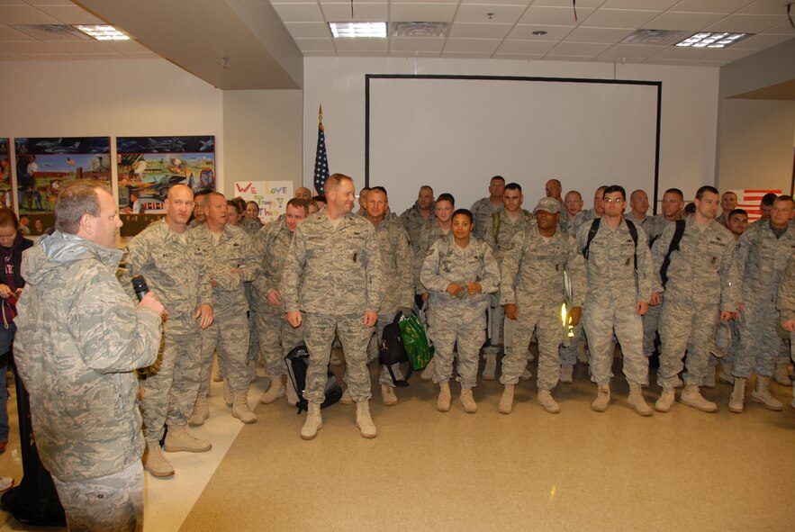 Col Chip Mattingly, Vice Commander of the 184 IW welcomes home the 184 SFS from their deployment to Southwest Asia on November 16, 2009 at McConnell AFB, KS.