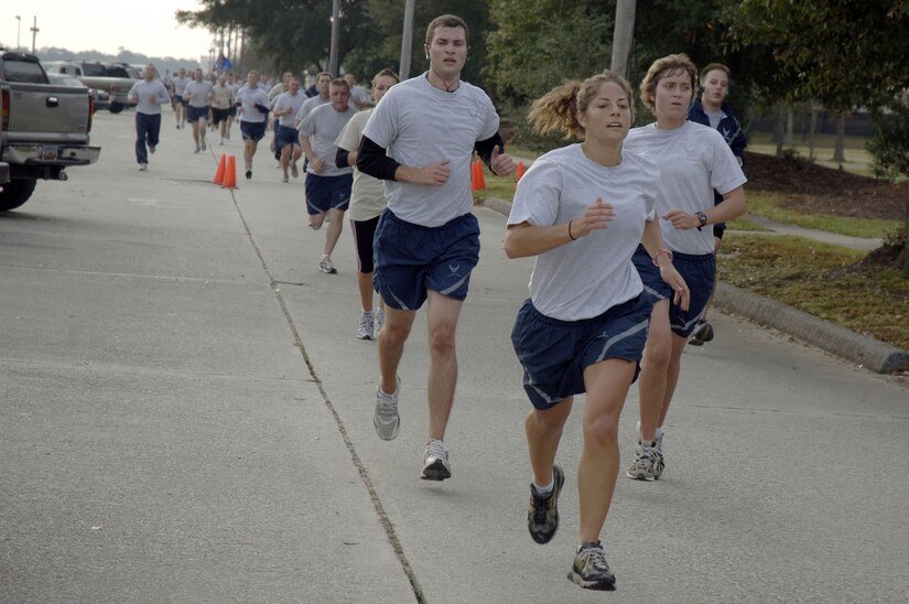 Airmen 'run The Runway' In Honor Of Retired General > Joint Base 