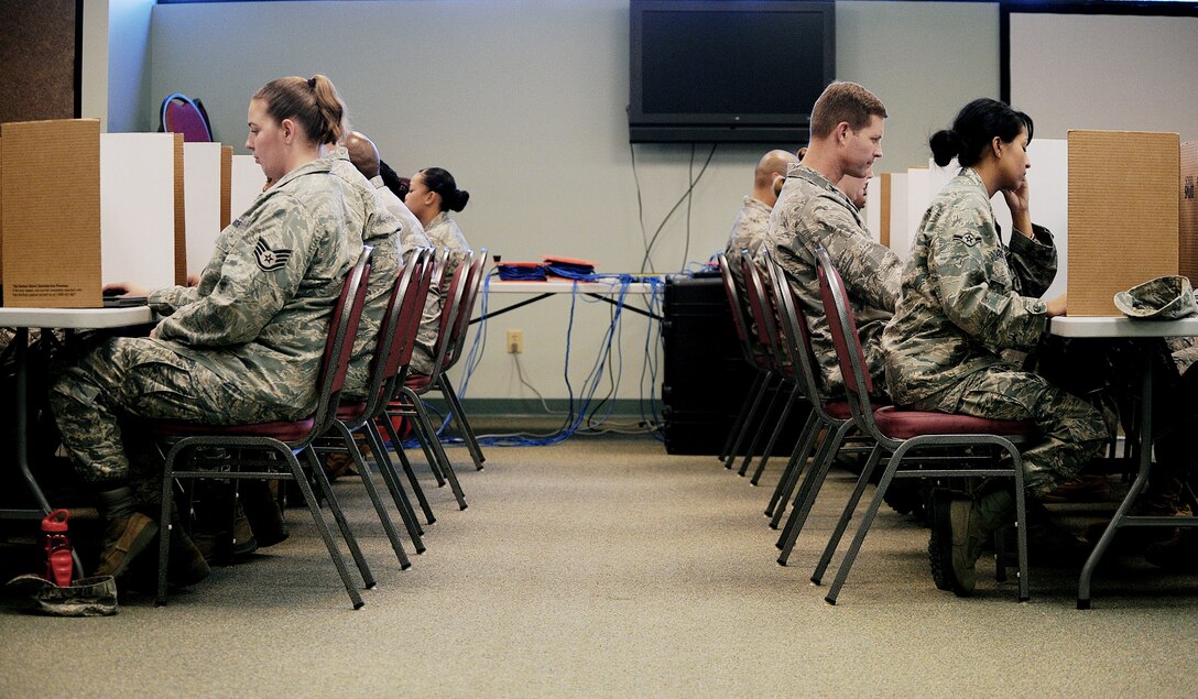 Airmen test their memory skills during a portion of the Automated Neuropsychological Assessment Metrics test Nov. 5, 2009, at Moody Air Force Base, Ga. An Army team visited Moody AFB to help conduct a mass ANAM testing for more than 800 Airmen. The test, which establishes a baseline for an individual's brain activity, is mandatory prior to deploying. (U.S. Air Force photo/Airman 1st Class Joshua Green)