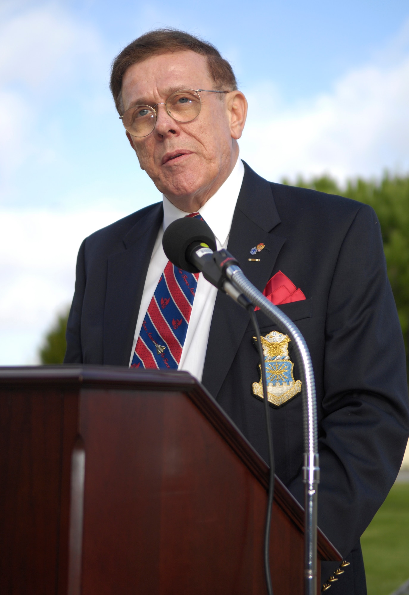 VANDENBERG AIR FORCE BASE, Calif. --  Retired Chief Master Sgt. Norm Marous provides a speech during the POW/MIA ceremony here Saturday, Nov. 14, 2009. The non-stop reading of POW and MIA names led from 2 p.m. on Nov. 13 through the night and ended before the POW and MIA Ceremony began at 2 p.m. on Nov. 14. (U.S. Air Force photo/Airman 1st Class Andrew Lee) 
 










