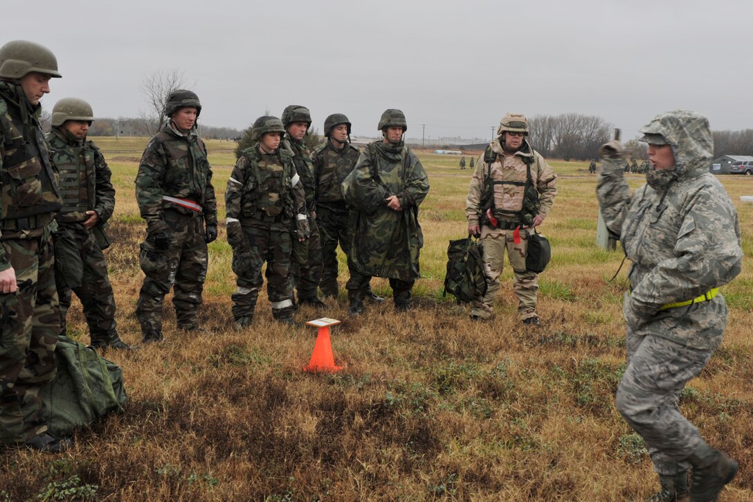 Reservists from the 931st Air Refueling Group receive instruction from a member of 22nd Air Refueling Wing during training at McConnell Air Force Base, Kan., on Nov. 15. The 22nd ARW is the 931st's Regular Force host unit at McConnell. (U.S. Air Force photo/Master Sgt. Jason Schaap) 