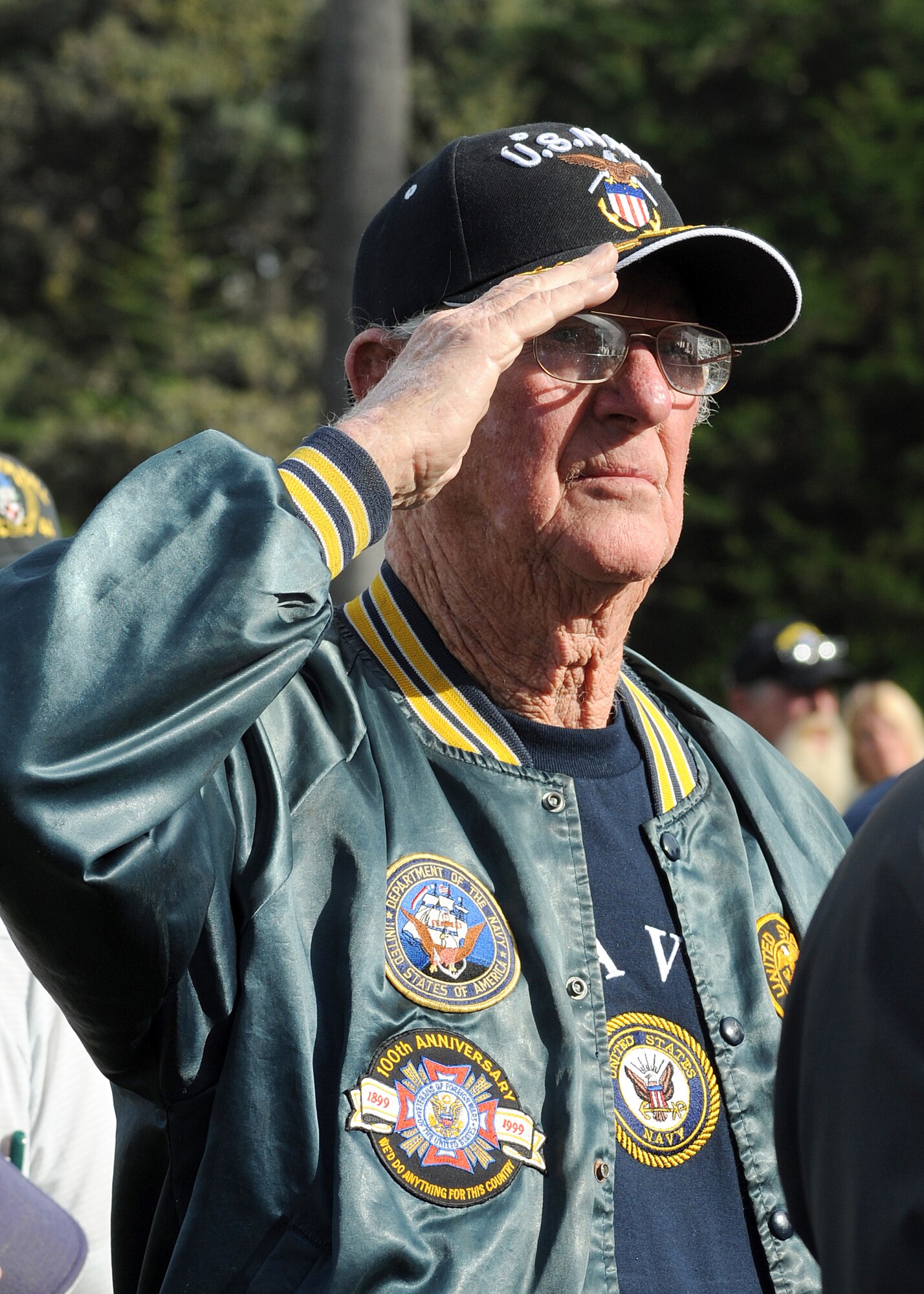 Navy veteran Richard Scully salutes the United States flag during the playing of the National Anthem, Nov. 11. The City of Redondo Beach, Calif., paid tribute to past and present members of the U.S. Armed Services during their 7th annual Veterans Day Tribute. (Photo by Joe Juarez)