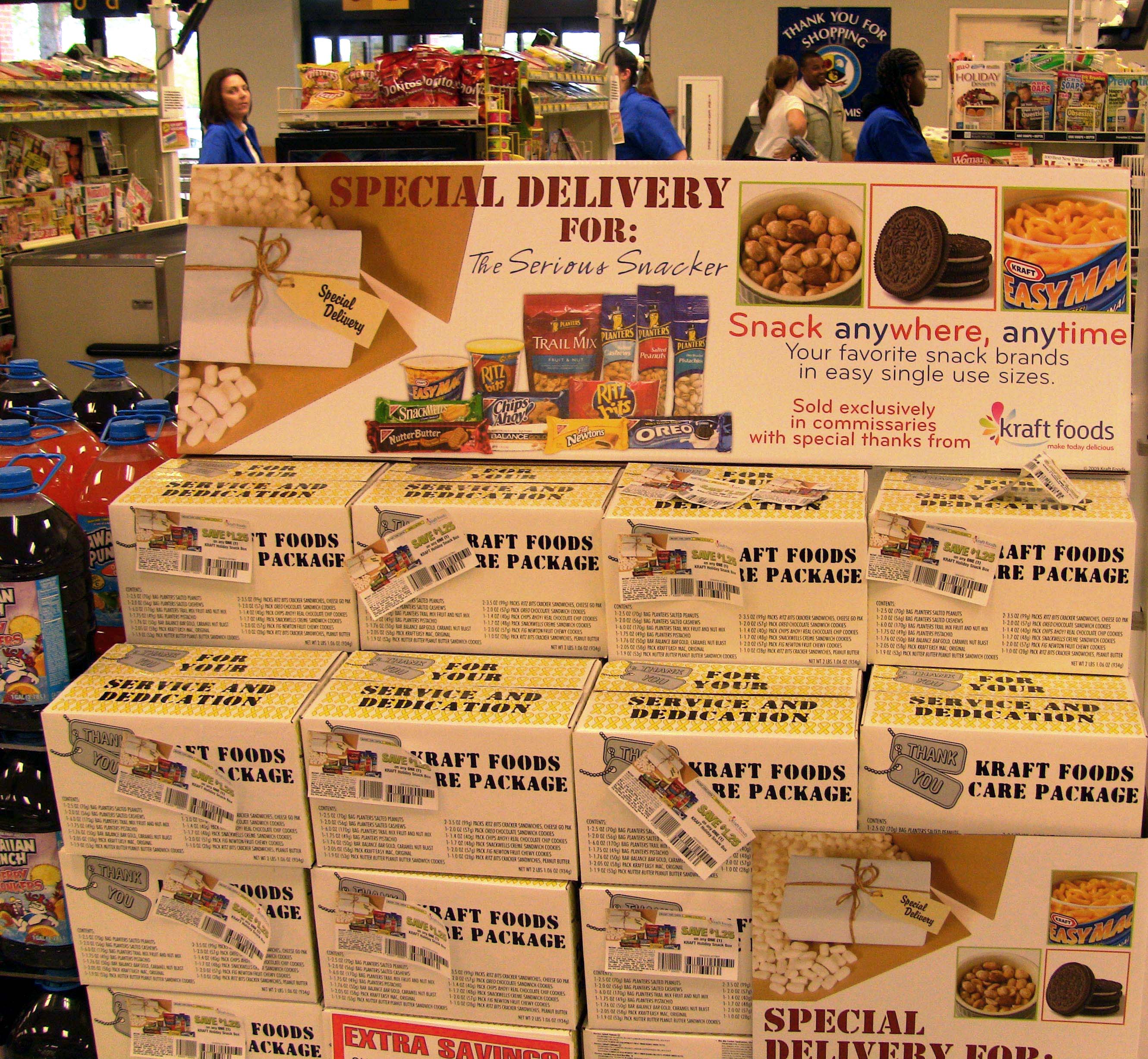 Gift boxes help patrons spread holiday cheer > Dyess Air Force Base >  Article Display