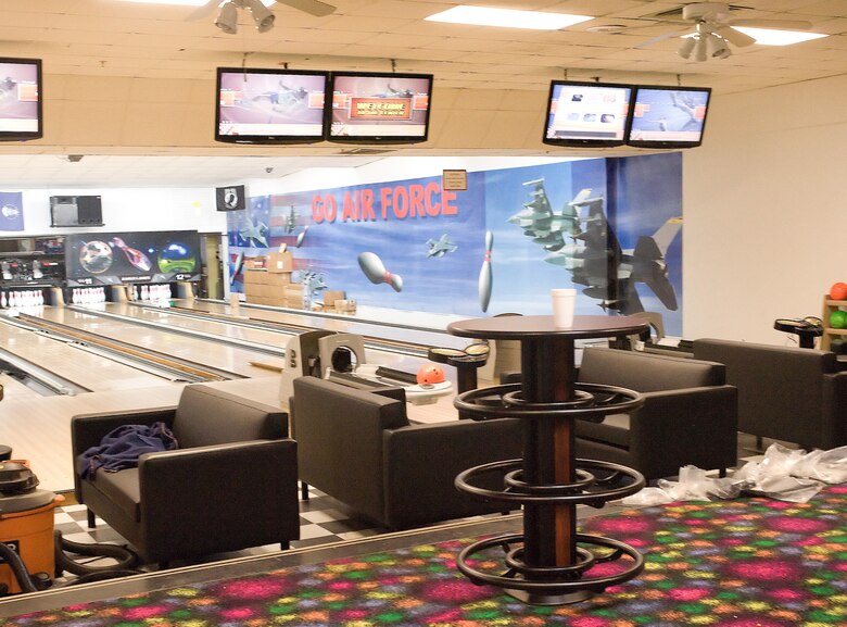 End Of Year Money A Boon For Bowling Alley Dover Air Force Base News