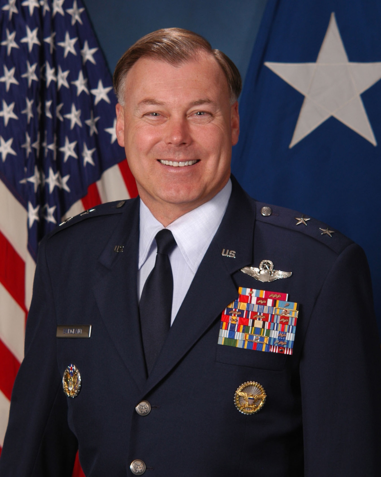 Maj. Gen. Stephen Sargeant, Air Force Operational Test and Evaluation Center Commander, received the 2009 General Thomas D. White U.S. Air Force Space Trophy.