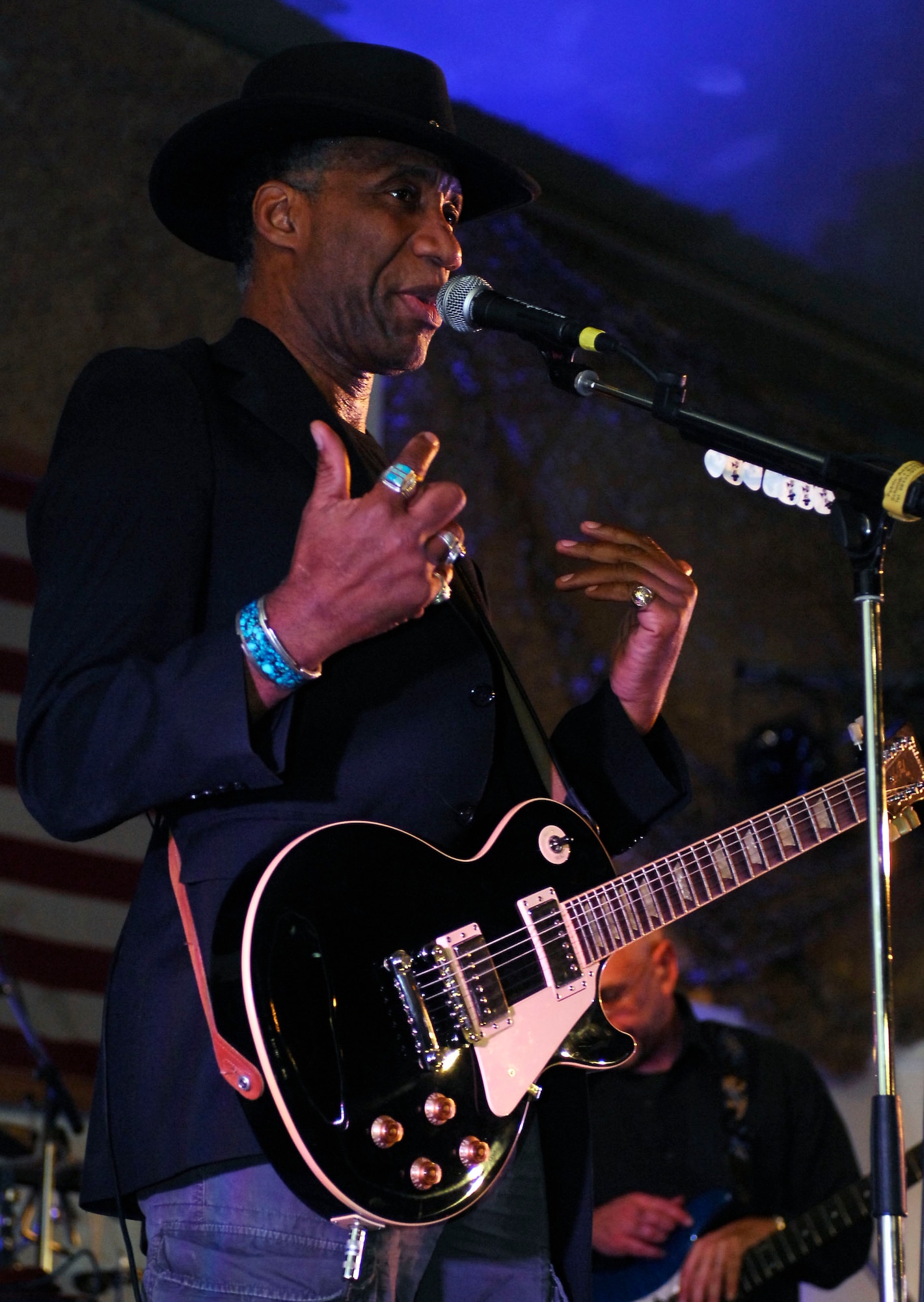 BAGRAM AIRFIELD, Afghanistan -- Kimo Williams is the son of a career Air Force sergeant, and an Army Vietnam veteran. While in Vietnam, Mr. Williams started playing guitar, mimicking his hero, Jimi Hendrix. Mr. Williams met Gary Sinise in 1997 while working on a play called "A Streetcar Named Desire", and the two have been performing together ever since. (U.S. Air Force photo/ Senior Airman Susan Tracy)
