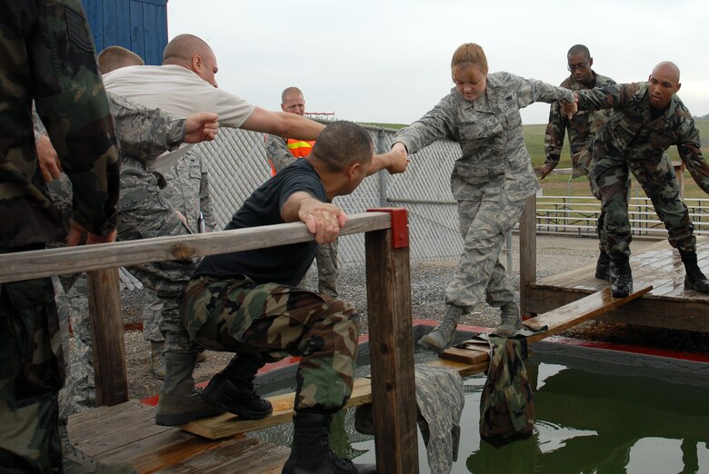 Holloman Afb Member Is Top Graduate At Nco Academy &Gt; Holloman Air Force Base &Gt; Display
