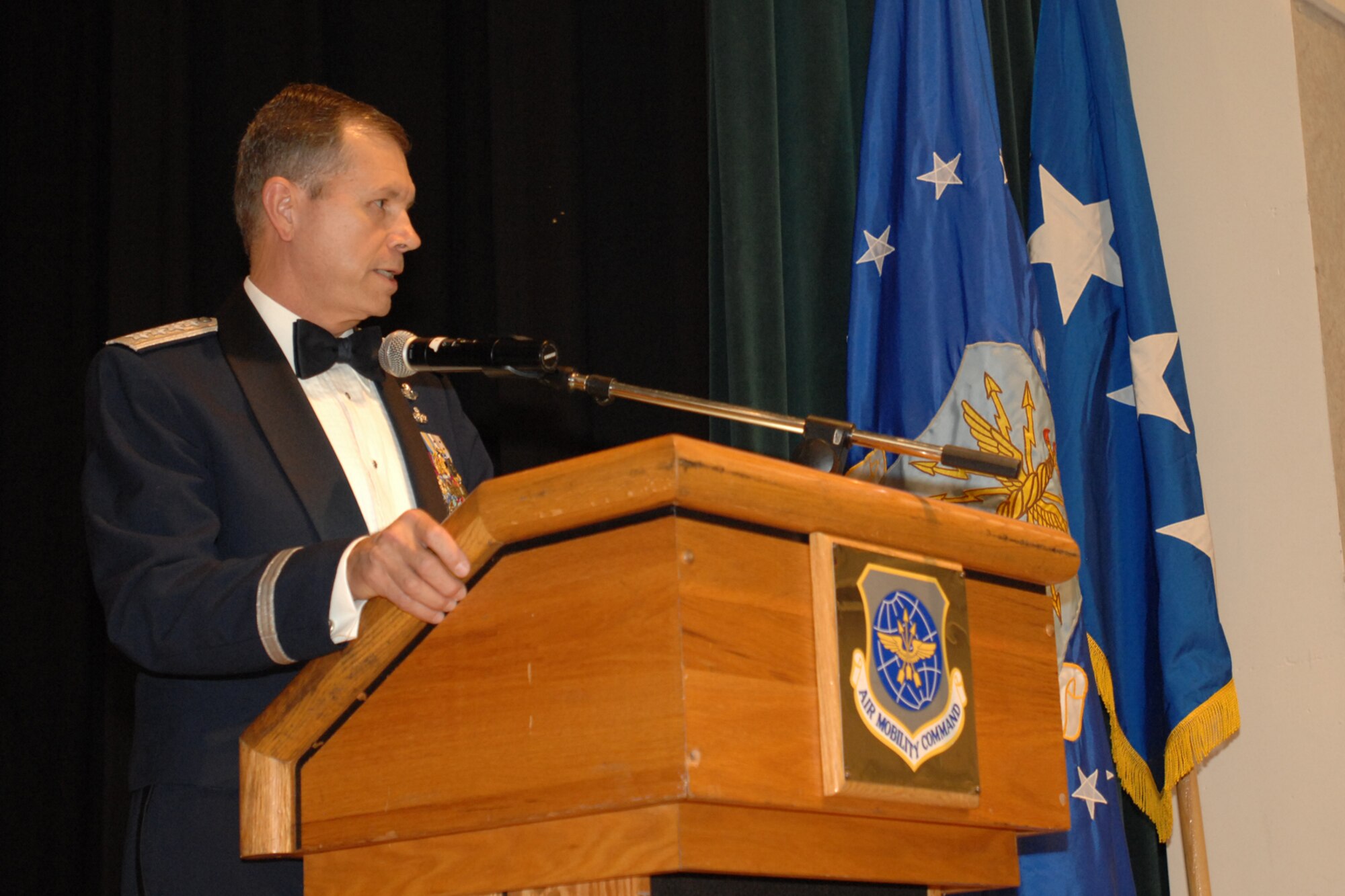 Gen. William M. Fraser III, Air Combat Command commander, addresses an audience of more than 400 people at the Air Force Ball at McConnell Air Force Base, Kan., Sept. 25, 2009.  General Fraser was the event’s guest speaker. The general was the 384th Operations Group deputy commander while he was stationed at McConnell AFB from 1991 to 1993. (U.S. Air Force photo/Staff Sgt. Jamie Train) 
