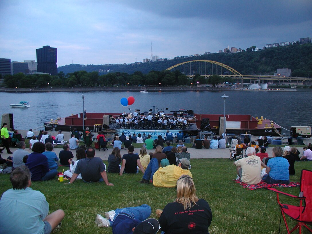 ANG Band of the Mid-Atlantic Concert Band performs a concert at the Pittsburgh Three Rivers Regatta in Pittsburgh PA on Friday July 3, 2009.