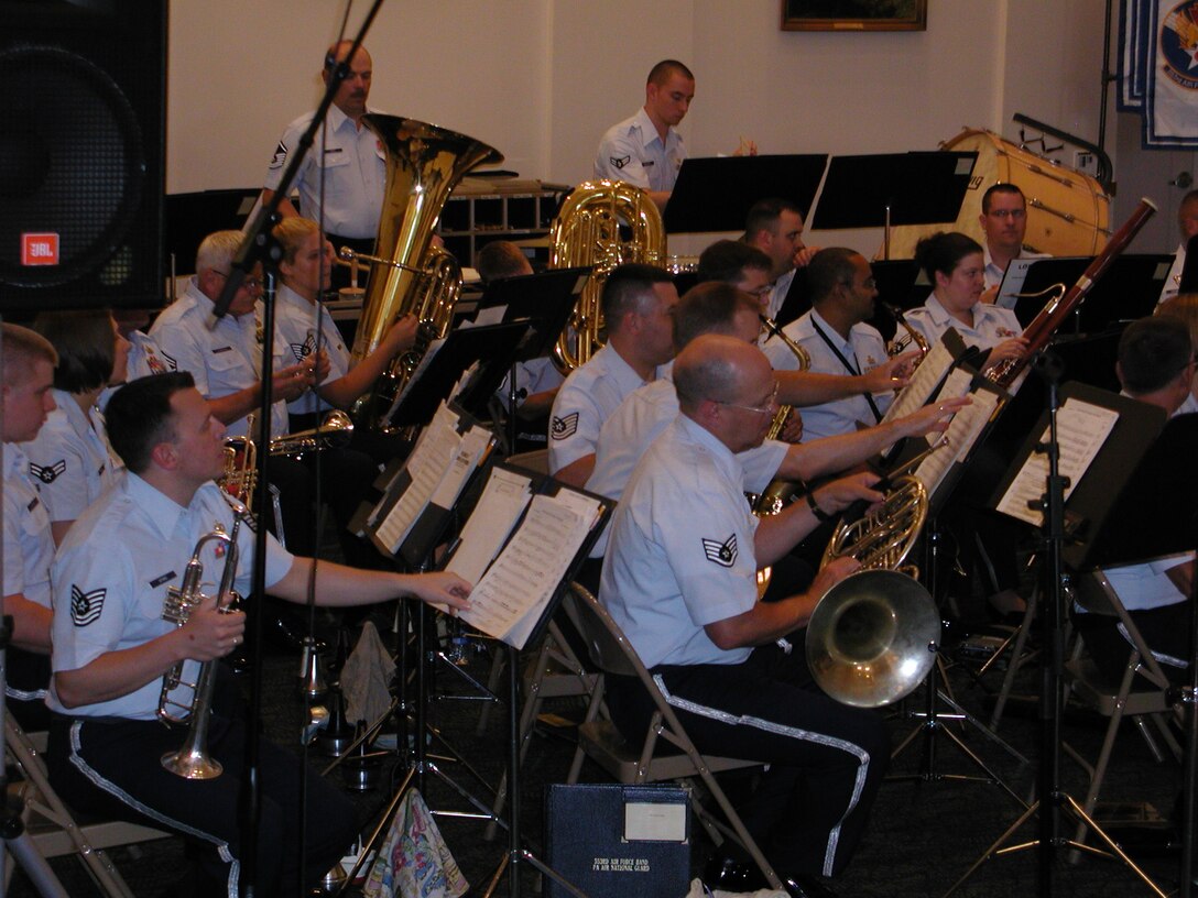 ANG Band of the Mid-Atlantic Concert Band prepares for a concert at Nicarry Meeting House in New Oxford PA on Saturday June 27, 2009.  
