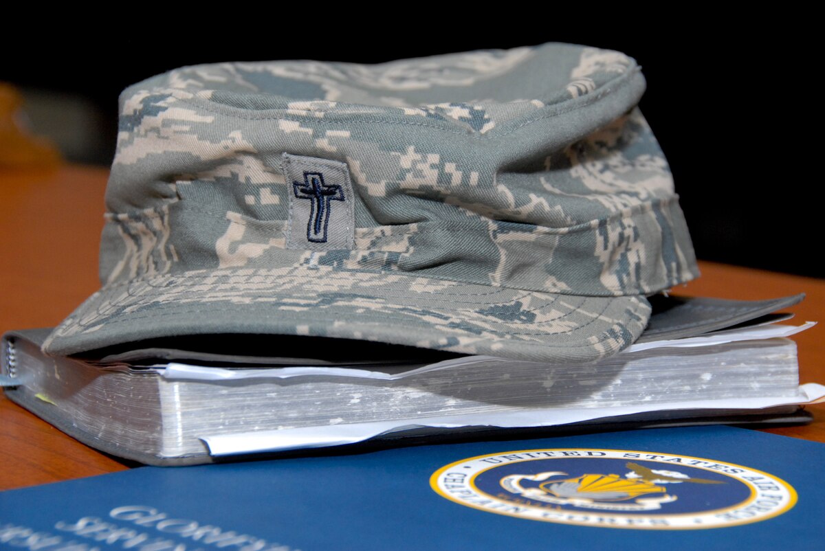 Chaplain School Holds Last Class At Maxwell 33rd Fighter Wing 