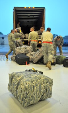 SHAW AIR FORCE BASE, S.C. -- Airmen of the 20th Fighter Wing load their gear for a four-month deployment to Afghanistan. (U.S. Air Force photo/Senior Airman Kathrine McDowell)