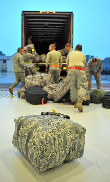SHAW AIR FORCE BASE, S.C. -- Airmen of the 20th Fighter Wing load their gear for a four-month deployment to Afghanistan. (U.S. Air Force photo/Senior Airman Kathrine McDowell)