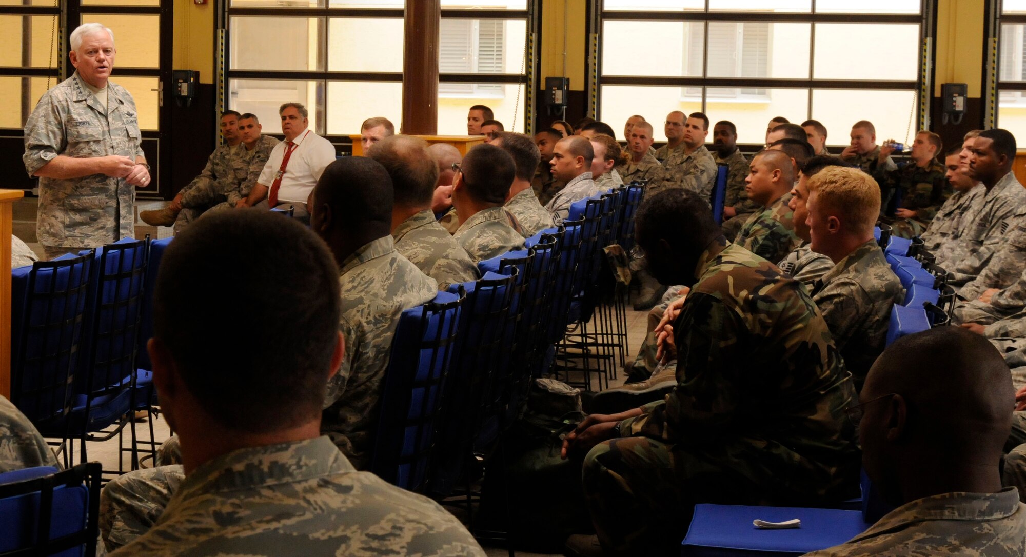 Gen. Arthur J. Lichte, Air Mobility Command commander, talks with Airmen in a town hall meeting on Oct. 5, 2009, at Incirlik Air Base, Turkey.  (U.S. Air Force Photo)