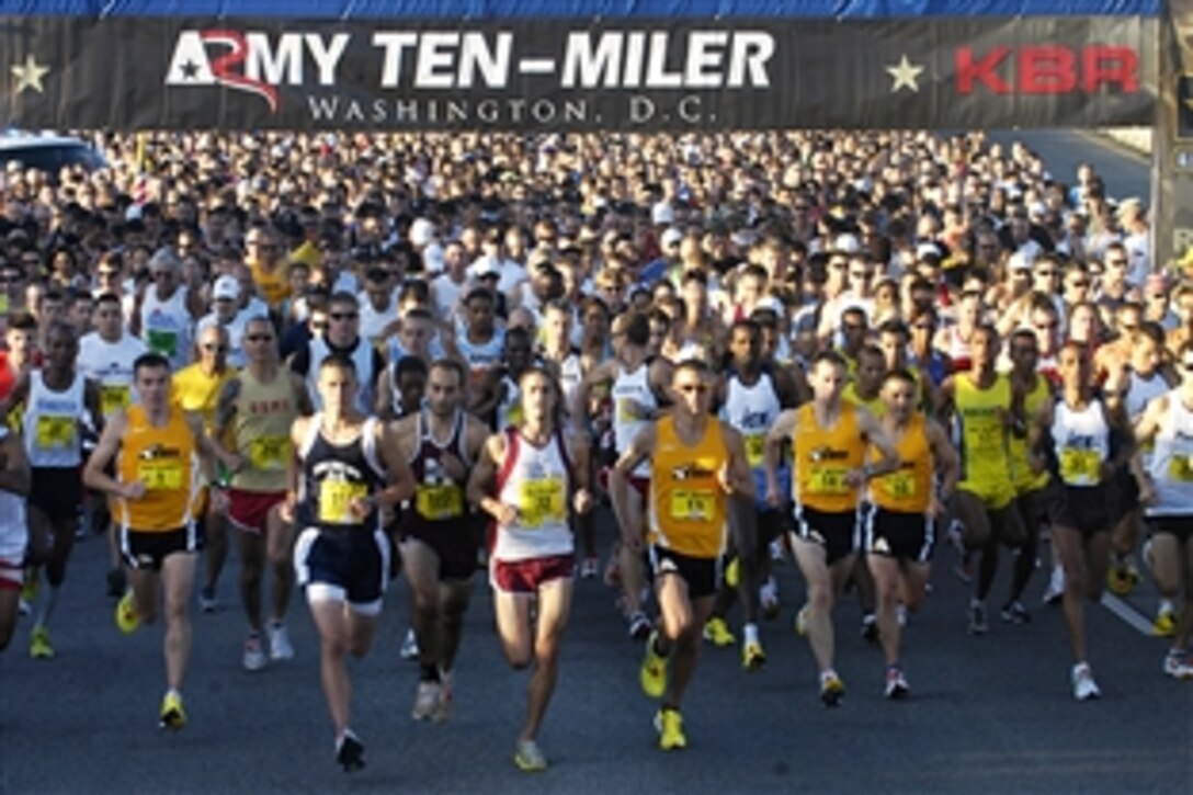 The first wave of runners starts the 25th Army Ten-Miler at the Pentagon, Oct. 4, 2009. A record of 30,000 people registered for the race and 21,256 runners and wheelchair athletes completed the 10-mile course, which also ended at the Pentagon.