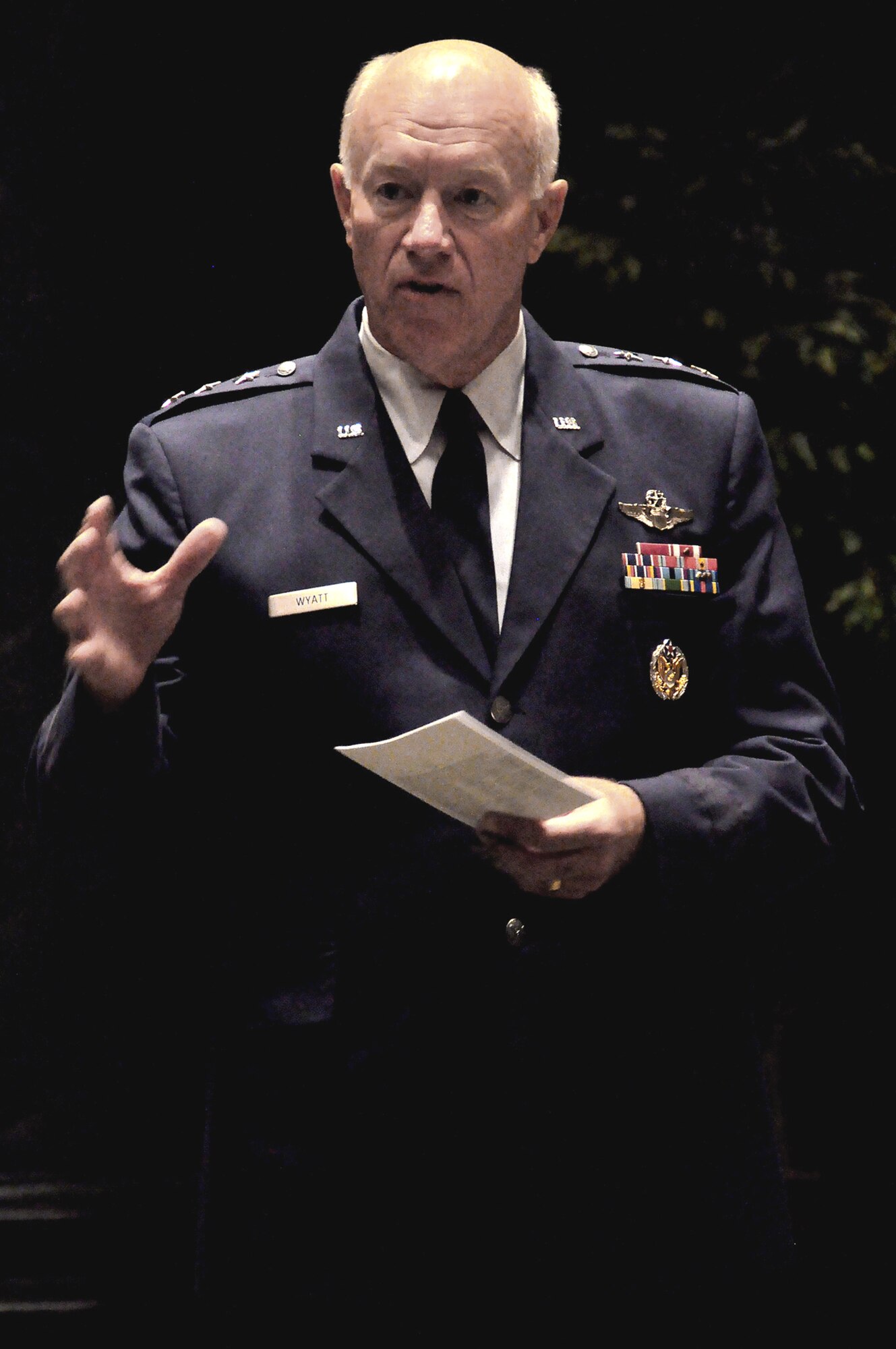 Lt. Gen. Harry M. Wyatt III speaks to a Minuteman Institute for National Defense Studies audience Oct. 6, 2009, at the National Guard Memorial Building in Washington, D.C. General Wyatt is the director of the Air National Guard. (U.S. Air Force photo/Master Sgt. Mike R. Smith)