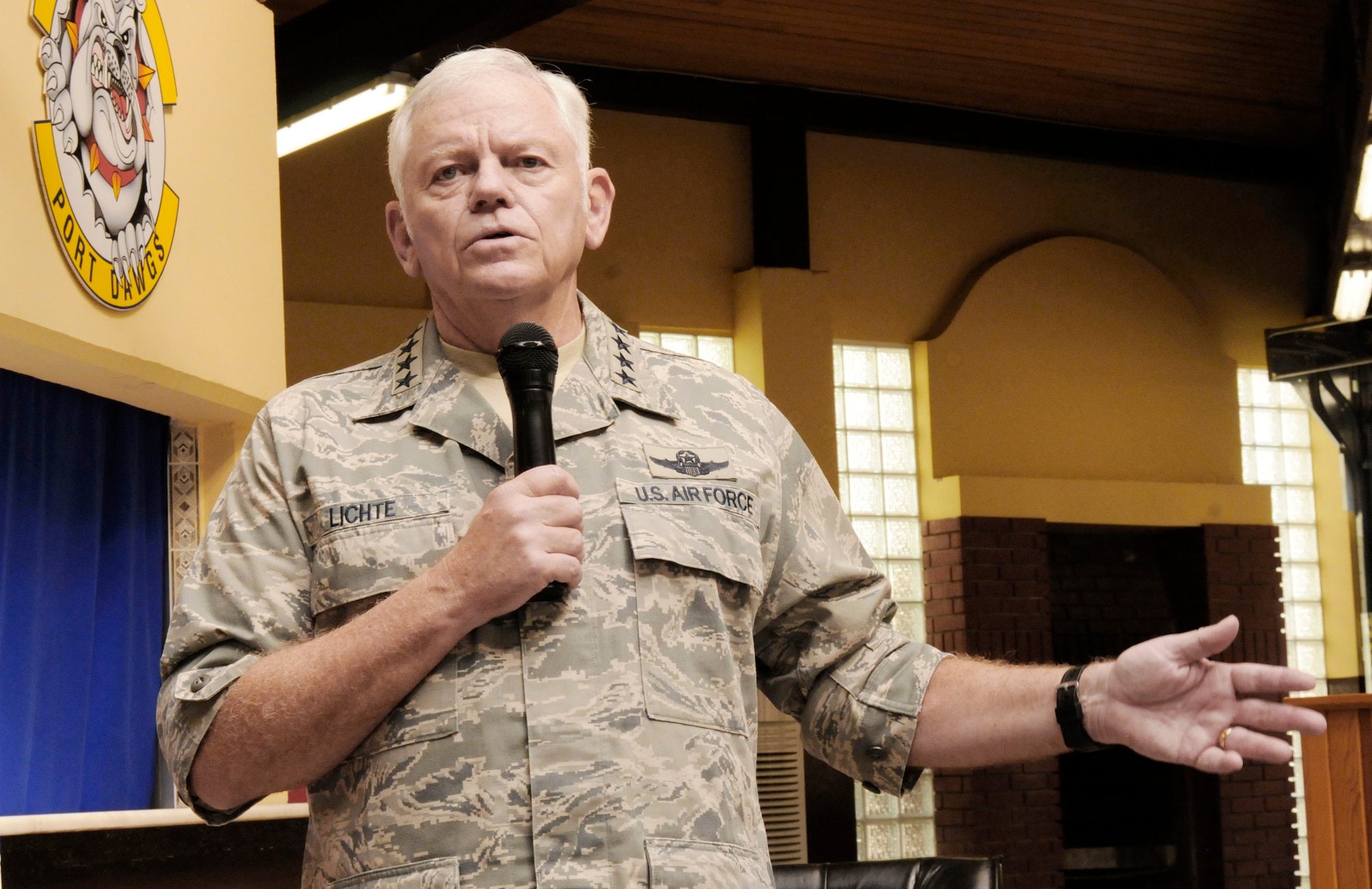 Gen. Arthur J. Licht addresses Airmen during a series of town hall meetings Oct. 5, 2009, at Incirlik Air Base, Turkey. General Lichte is the commander of Air Mobility Command. (U.S. Air Force photo/ Airman 1st Class Amber Ashcraft) 
