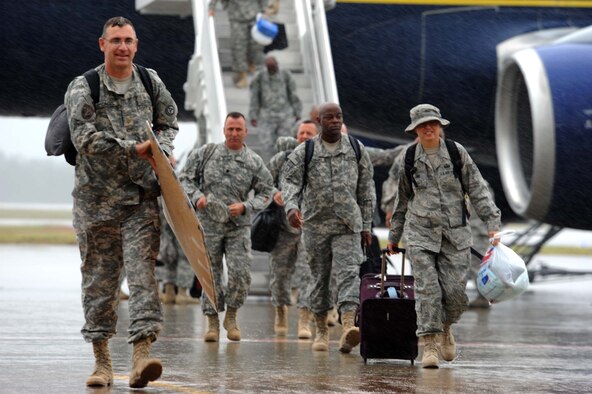 SHAW AIR FORCE BASE, S.C. --Major Steven Thomas, 4th Battlefield Coordination Detachment,  along with other 4th BCD Soldiers arrive here after a 12-month deployment Oct. 5. The 4th BCD has been supporting air and ground operations in the U.S. Central Command Area of Responsibility. (U.S. Air Force photo/ Senior Airman Matt Davis)