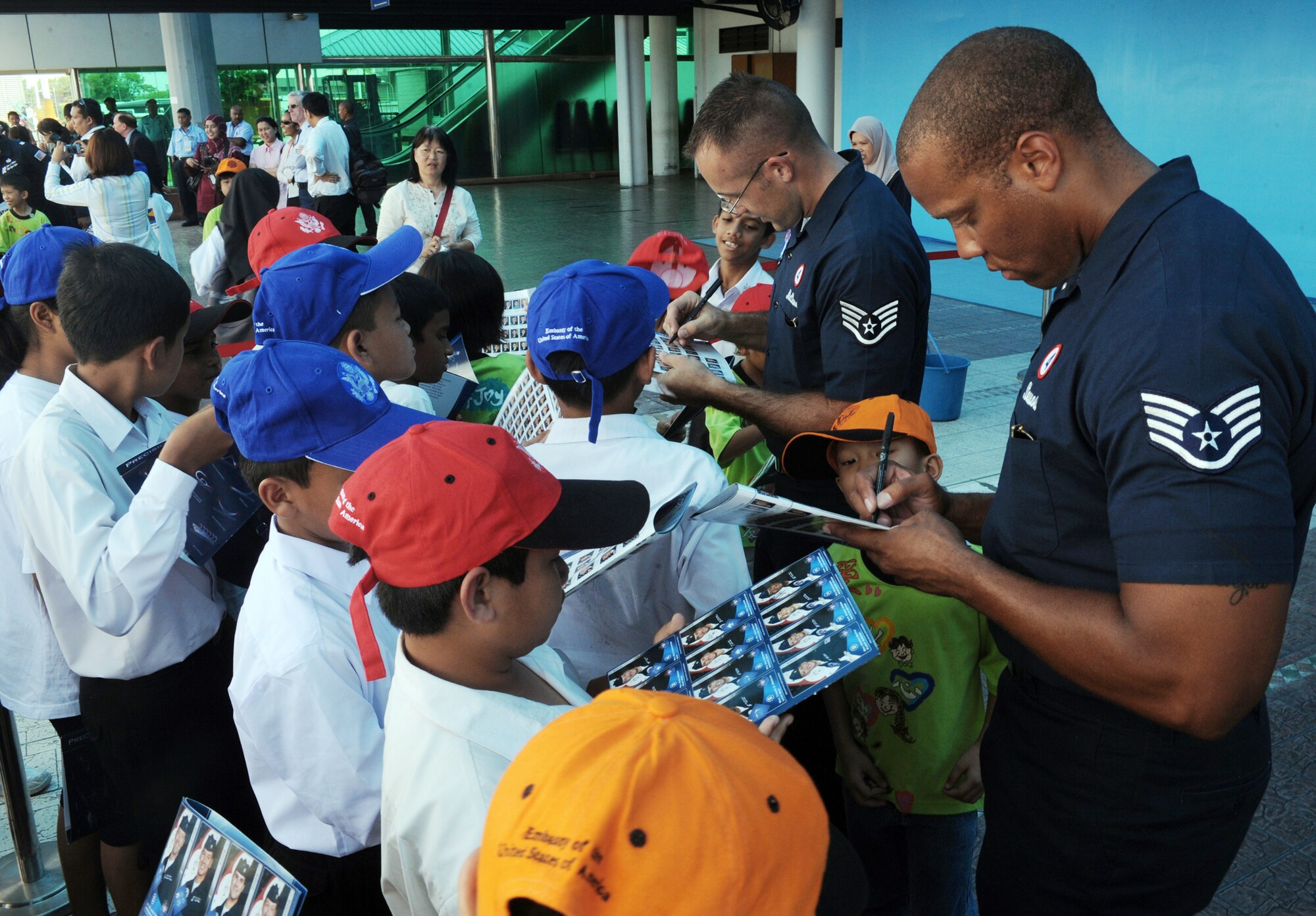 Thunderbirds perform for Malaysian audience Air Force Article