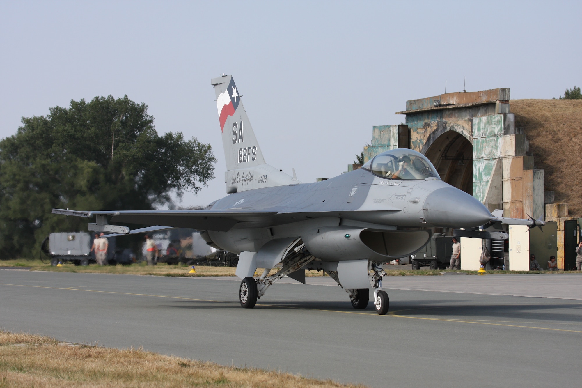 An F-16 taxis at Caslav Air Base after a flight.  Members of the Texas Air National Guard’s 149th Fighter Wing were in the Czech Republic conducting mutual training as part of the National Guard’s state partnership program.  (U.S. Air Force photo by Capt Randy Saldivar)
