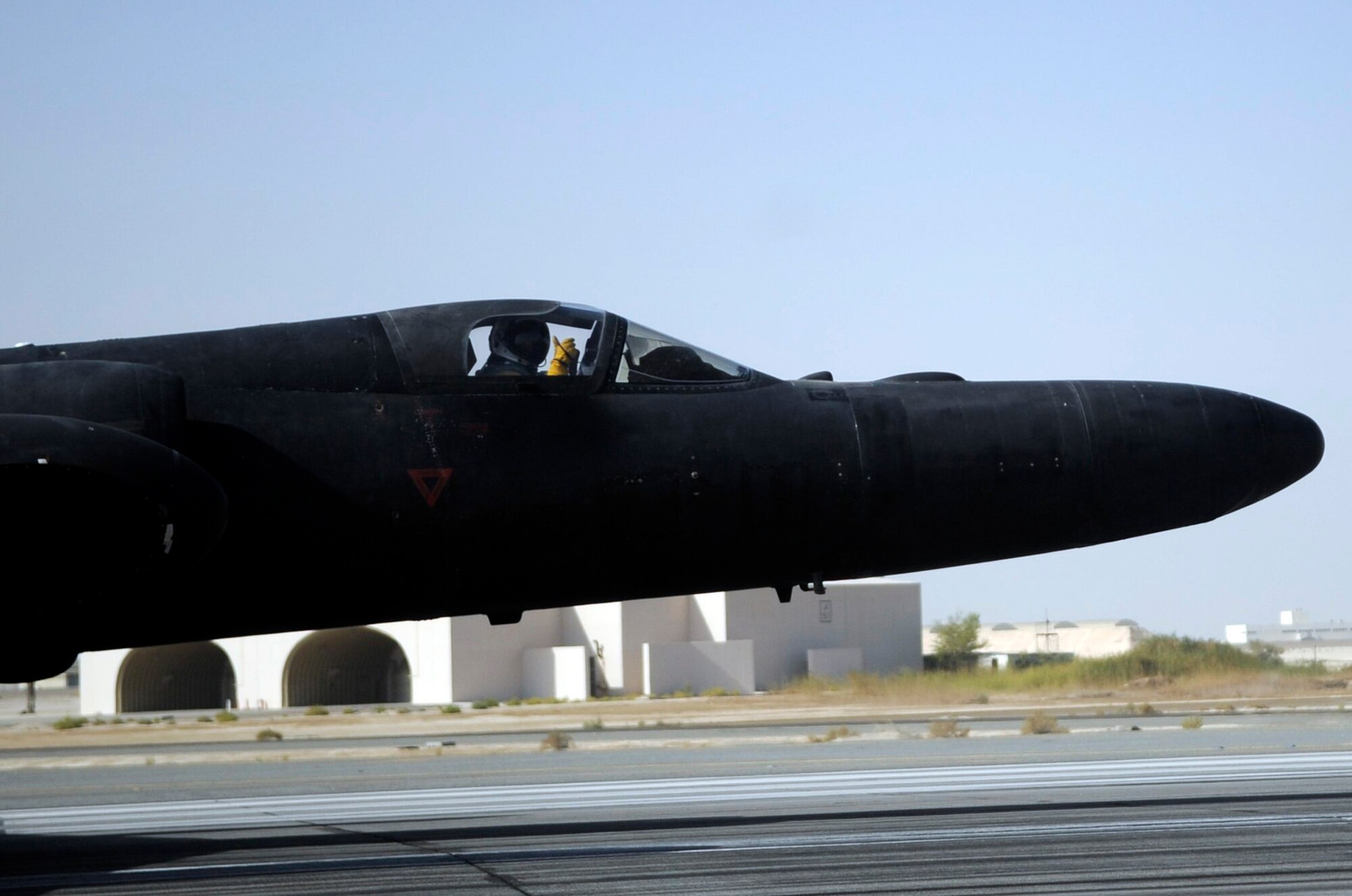 SOUTHWEST ASIA - Capt. Peter J. Gryn signals that all systems are good from his U-2 Dragonlady Oct. 4, 2009, prior to his first combat mission. He's deployed from Beale Air Force Base, Calif. (Air Force photo/Staff Sgt. J.G. Buzanowski)