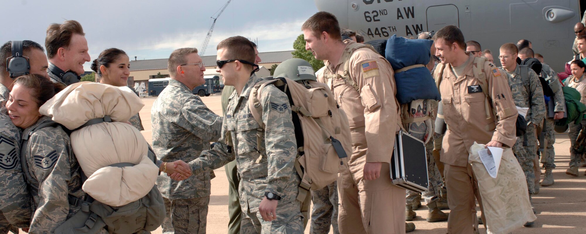 CANNON AIR FORCE BASE, N.M.--  Airmen from the 73rd Special Operations Squadron and 27th Special Operations Maintenance Group return from their deployment on a C-17 Oct. 6. Three 73 SOS, 14 27 SOMXG and 10 16 SOS Airmen returned following the C-130W. (U.S. Air Force photo by Airmen 1st Class James Bell)