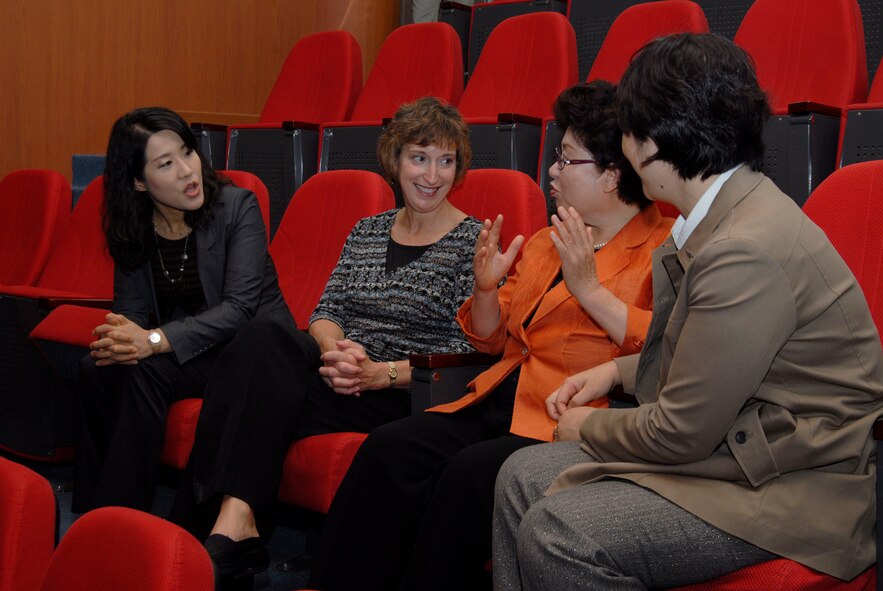 KUNSAN AIR BASE, Republic of Korea -- Shelley North, spouse of Gen. Gary North, Pacific Air Forces commander, talks to Yong Son Yi,  spouse of the Gunsan City Mayor, Moon, Dong Sin, during her tour of the migratory bird tower here Oct. 6. Mrs. North took a tour of Gunsan City with the mayor's wife to understand the surrounding community. (U.S. Air Force photo/Staff Sgt. Darnell T. Cannady)