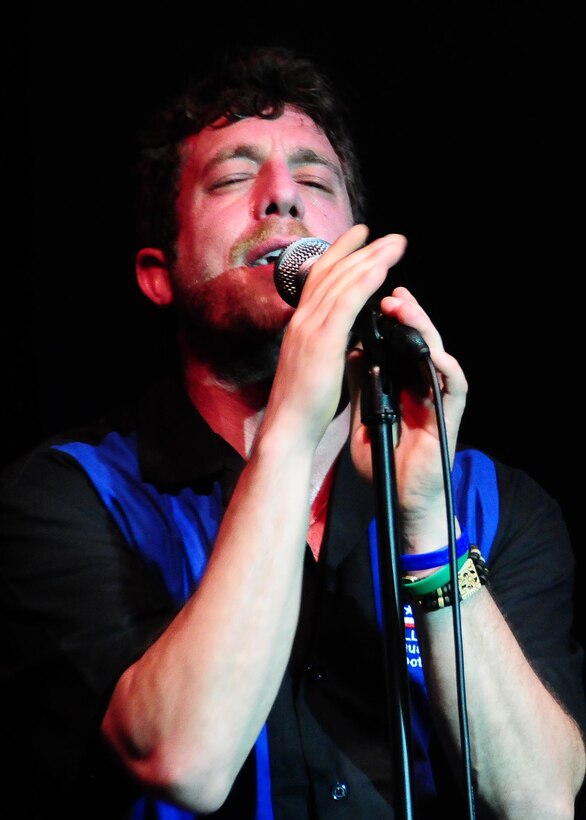 ANDERSEN AIR FORCE BASE, Guam - Elliott Yamin preforms live at Tarague beaches' Bamboo Willie's Oct. 9. The concert attended by hundreds of Andersen Air Force Base Airman and thier families was sponsered by The Armed Forces Entertainment and the United Servicemen's Organization. (U.S. Air Force photo by Senior Airman Nichelle Anderson)
