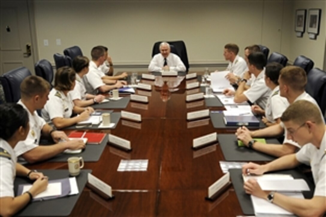 Defense Secretary Robert M. Gates meets with U.S. Military Academy cadets from West Point, N.Y. at the Pentagon in Arlington, Va., Oct. 15, 2009. 