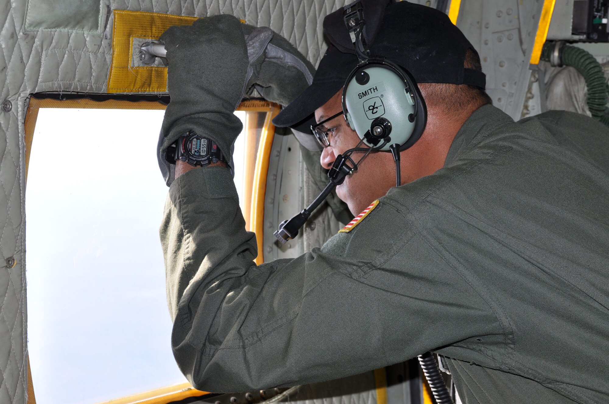 910 AW joins 38 EAS for Joint Enterprise > Youngstown Air Reserve ...