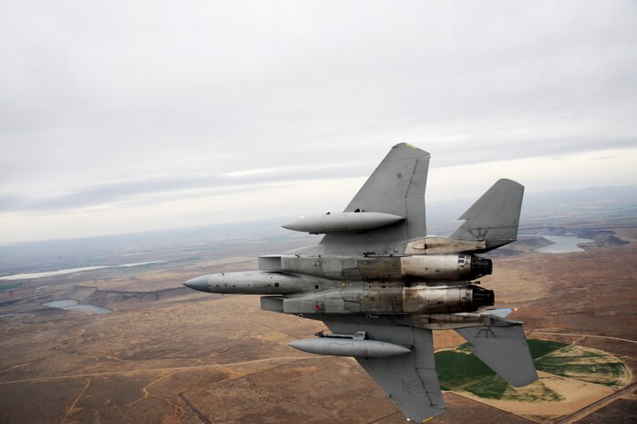 An F-15C Eagle from the 366th Fighter Wing, Mountain Home Air Force Base, Idaho pitches out for landing Oct 13, 2009. (U.S. Air Force photo/ Master Sgt. Kevin J. Gruenwald) released