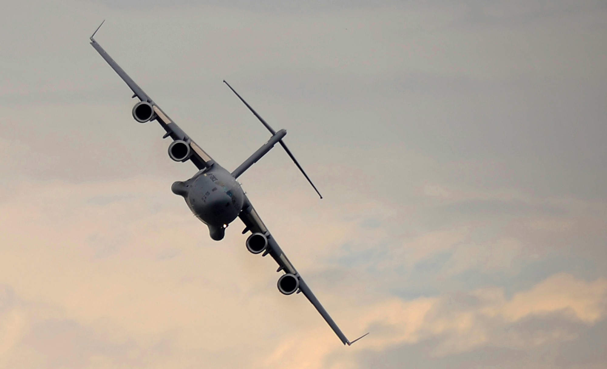 MISAWA AIR BASE, Japan -- A C-17 Globemaster III performs an aerial demonstration during Air Fest 2009 Oct. 18.  (U.S. Air Force photo/Staff Sgt. Chad C. Strohmeyer)