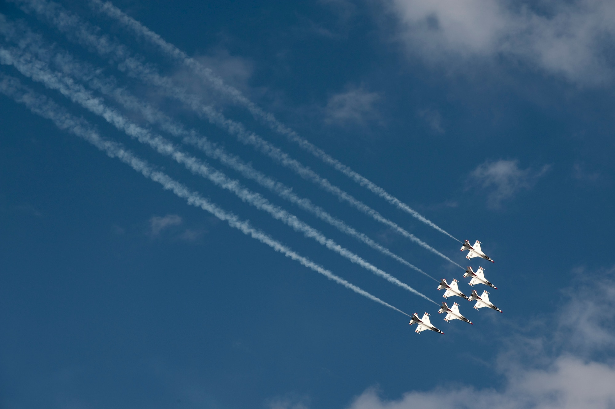 MISAWA AIR BASE, Japan -- Thunderbirds fly in a delta formation during their performance at Air Fest 2009 Oct. 18. (U.S. Air Force photo/Staff Sgt. Samuel Morse)