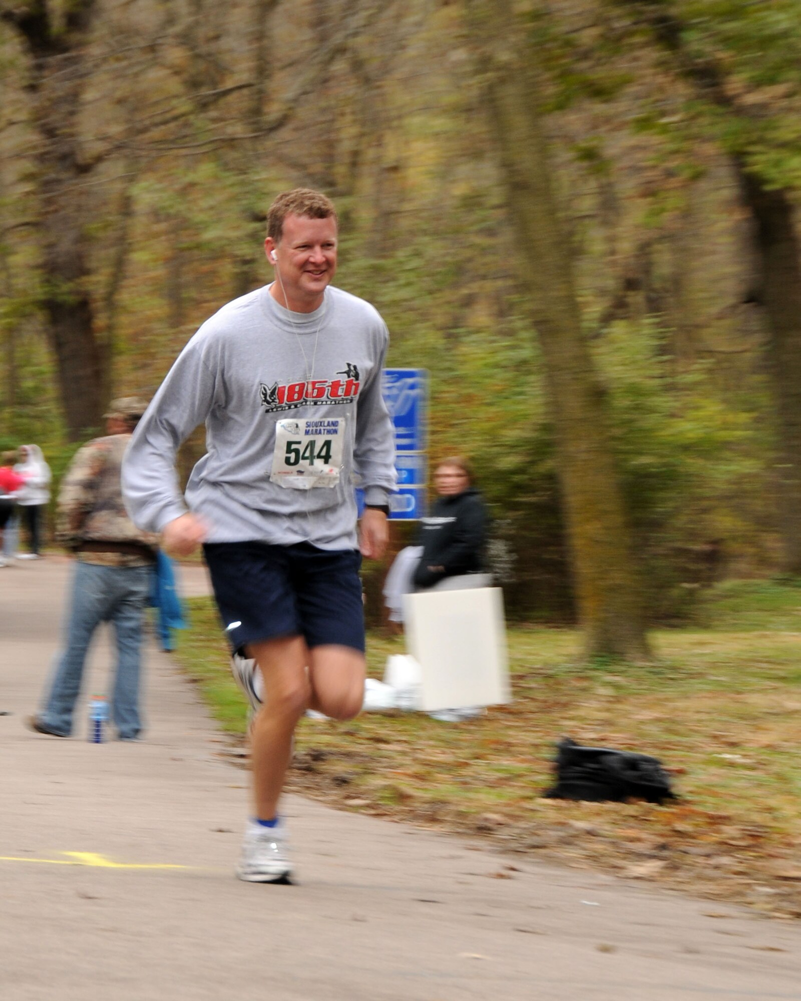 Col. Edward Sauley, 185th Air Refueling Wing, Sioux City, Iowa, starts out on his leg of the Siouxland Lewis and Clark Marathon from Stone Park to Hamilton Boulevard.  