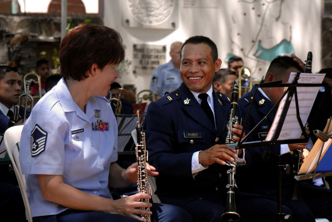 LA UNION, El Salvador  (June 26, 2009) Air Forces Southern Band (AFSOUTH) member MSgt Dawn Striker-Allan plays in an integrated performance with Salvadorian band members.  AFSOUTH Band, embarked onboard Military Sealift Command hospital ship USNS Comfort (T AH 20), is visiting here in its sixth of seven scheduled visits to partner nations during Continuing Promise 2009 (CP 09).  Comfort is deployed as part of the four-month CP 09 humanitarian and civic assistance mission to Latin America and the Caribbean. (U.S. Navy photo by Mass Communication Specialist 1st Class Brian Finney)